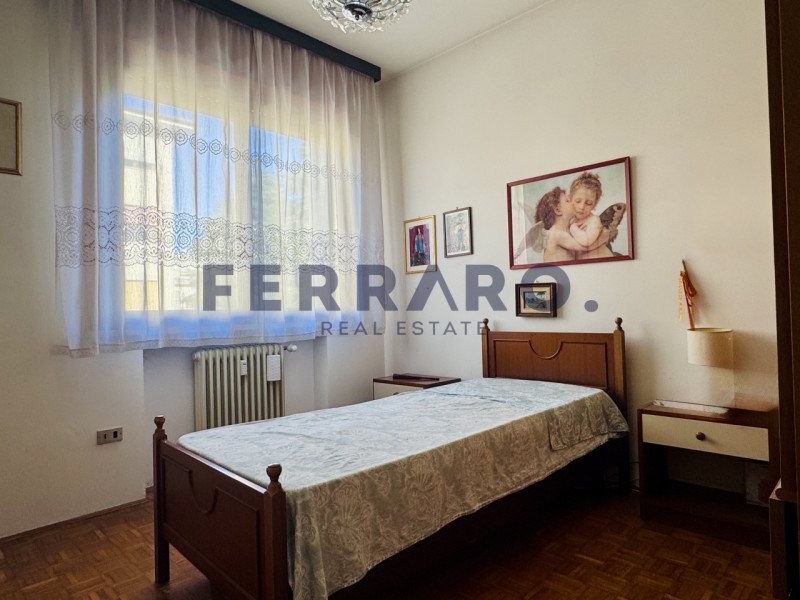 Treviso, zona Fuori Mura. Codice YA5

Appartamento quadrilocale di circa 100 mq situato al second...