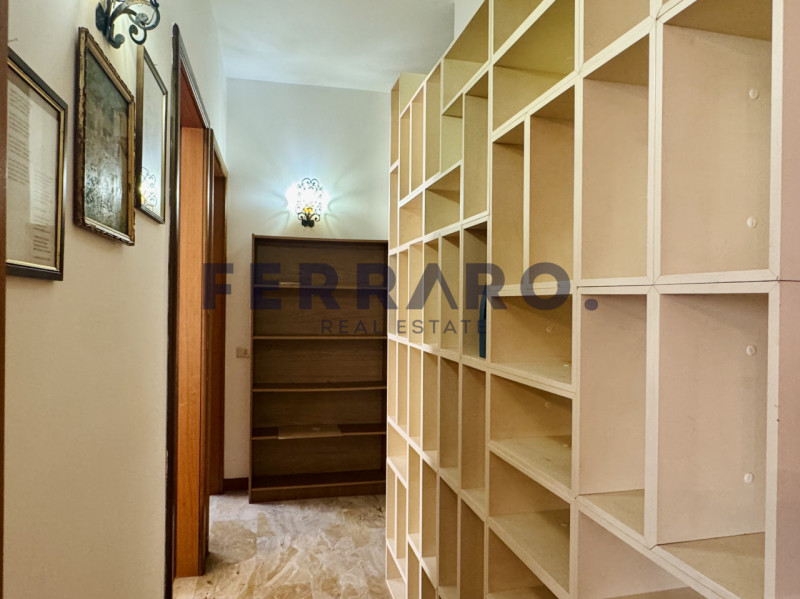 Treviso, zona Fuori Mura. Codice YA5

Appartamento quadrilocale di circa 100 mq situato al second...