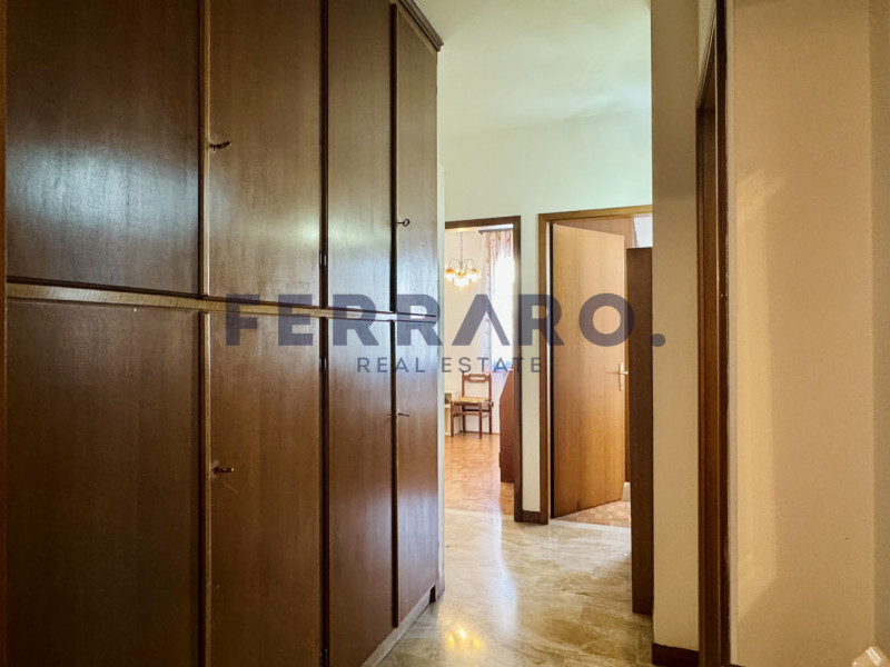 Treviso, zona Fuori Mura. Codice YA5

Appartamento quadrilocale di circa 100 mq situato al second...