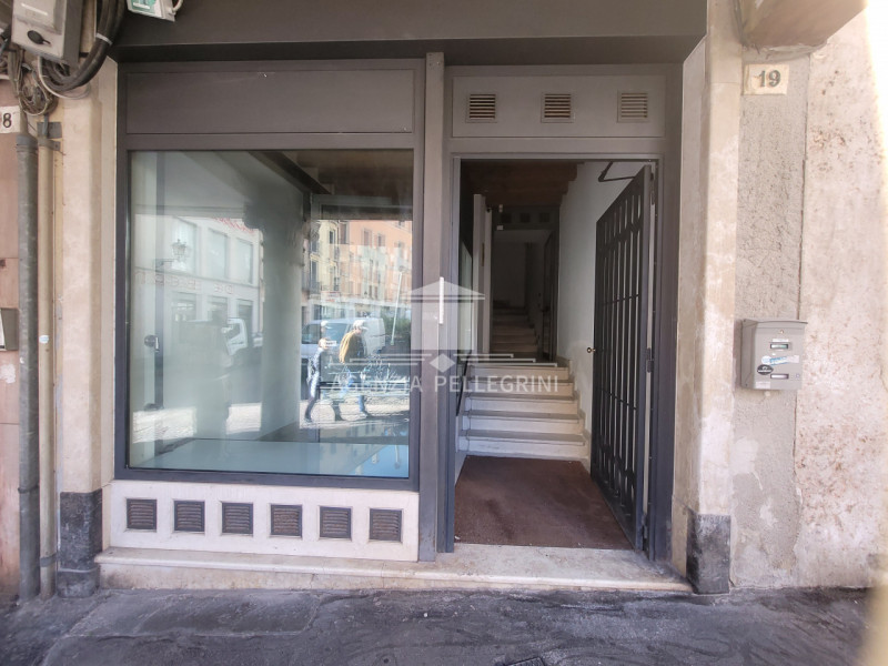 VICENZA CENTRO STORICO In una delle piazze più belle e suggestive della città, a pochi passi dall...