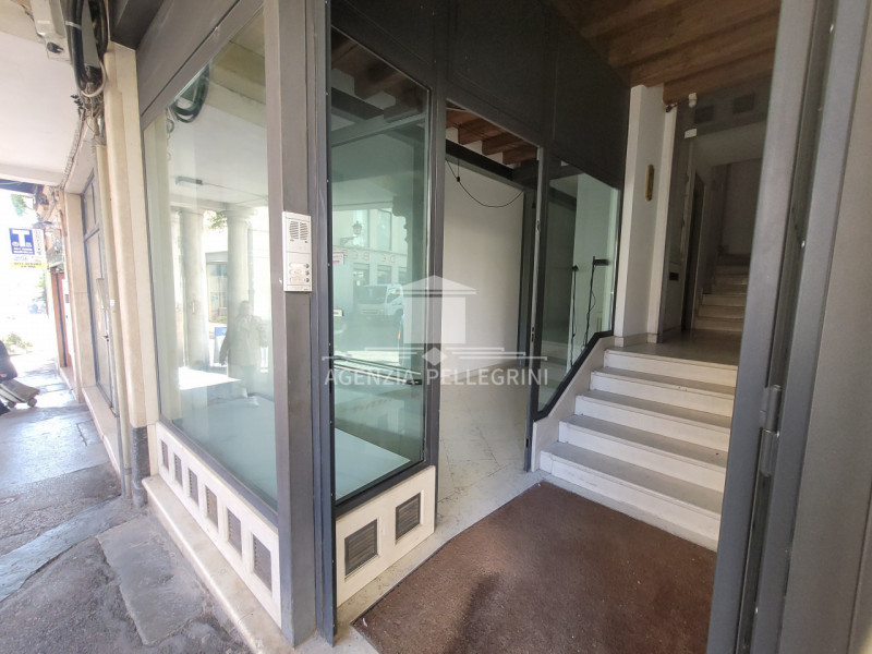 VICENZA CENTRO STORICO In una delle piazze più belle e suggestive della città, a pochi passi dall...