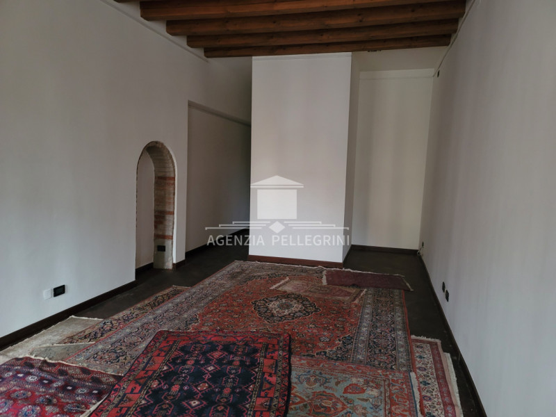 VICENZA CENTRO STORICO In una delle piazze più belle e suggestive della città, a pochi passi dall...