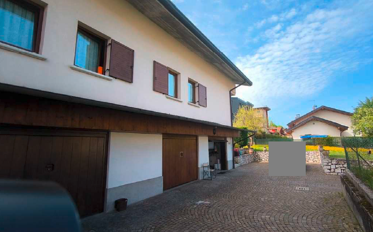 Rif. A.A.95-241

Vendita all'asta - bifamiliare su 3 livelli con giardino in data 02 dicembre 202...