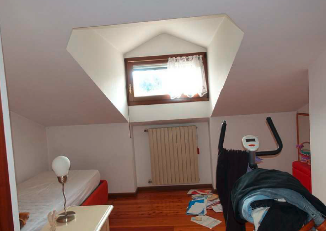 Rif. A.A.95-241

Vendita all'asta - bifamiliare su 3 livelli con giardino in data 02 dicembre 202...