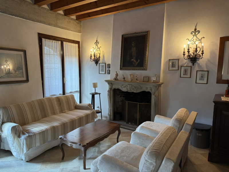 Rif. BC240 (Per info: Daniel +39 3939878704)


In una posizione suggestiva, a pochi passi da Port...