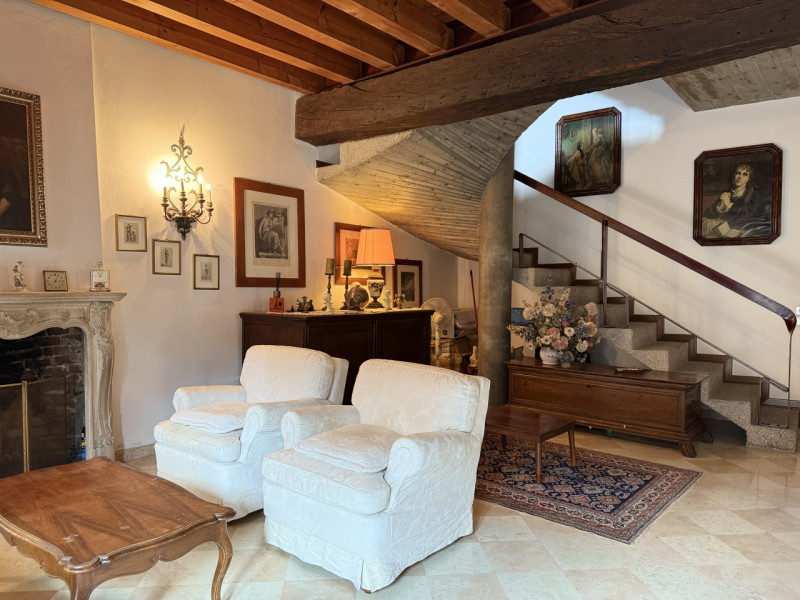 Rif. BC240 (Per info: Daniel +39 3939878704)


In una posizione suggestiva, a pochi passi da Port...