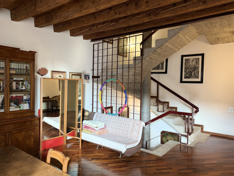 Rif. BC240 (Per info: Daniel +39 3939878704)


In una posizione suggestiva, a pochi passi da Port...