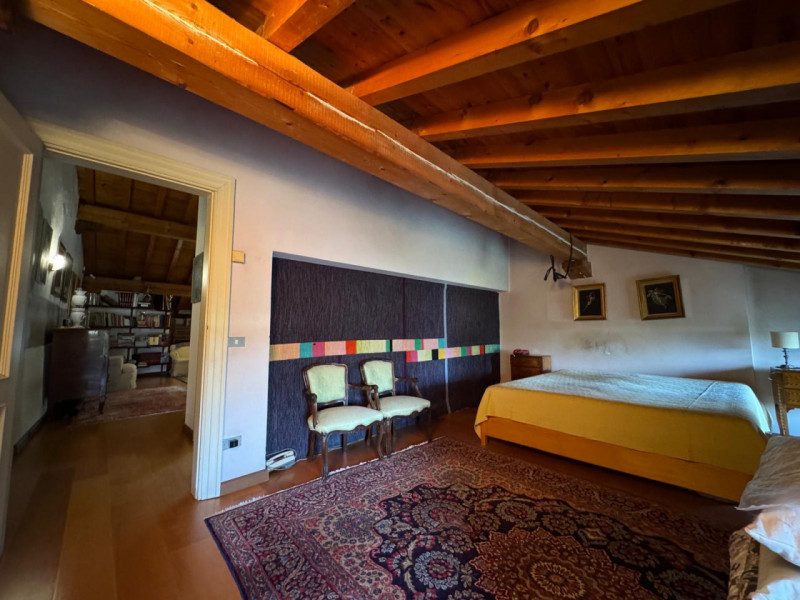 Rif. BC240 (Per info: Daniel +39 3939878704)


In una posizione suggestiva, a pochi passi da Port...