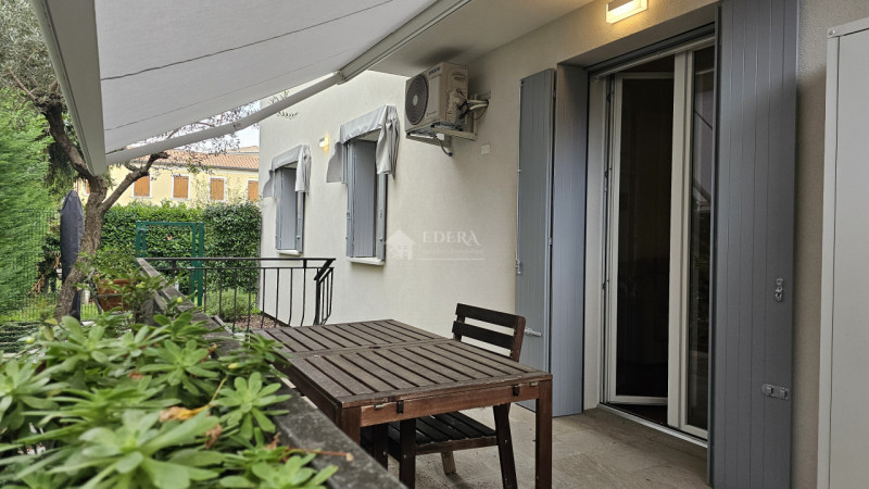 Proponiamo in locazione splendido appartamento completamente ristrutturato, sia internamente che ...