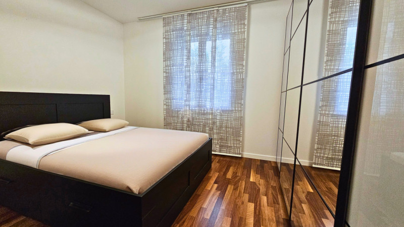 Proponiamo in locazione splendido appartamento completamente ristrutturato, sia internamente che ...