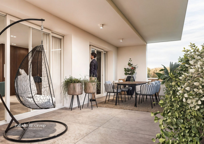 A soli pochi minuti da Vicenza, in una zona residenziale esclusiva, immersa nel verde e comodamen...