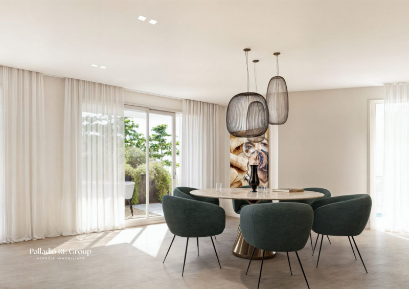 A soli pochi minuti da Vicenza, in una zona residenziale esclusiva, immersa nel verde e comodamen...