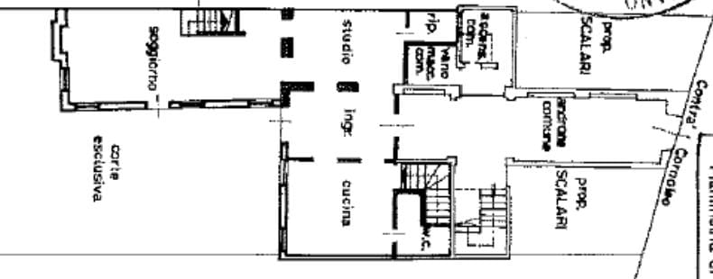 UBICAZIONE E CONTESTO

A pochi passi dalla centralissima Piazza San Lorenzo, nel cuore del centro...
