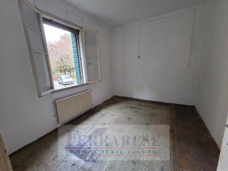 ASTA IMMOBILIARE - PADOVA, Via Citolo da Perugia, APPARTAMENTO al piano terra su fabbricato con c...