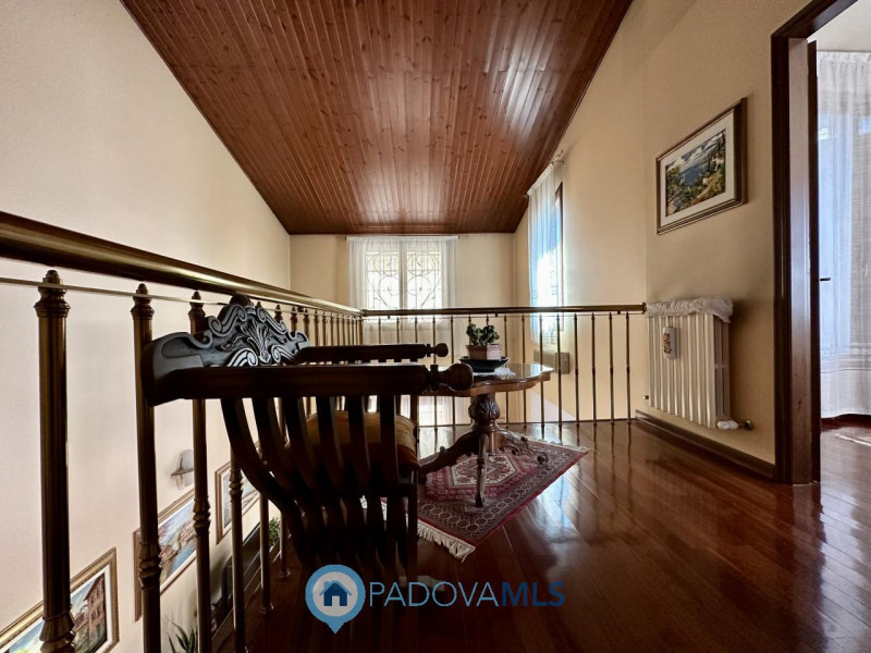 Immobile in esclusiva al Gruppo Padova MLS
MASERA' In centro paese, a due passi da tutti i serviz...