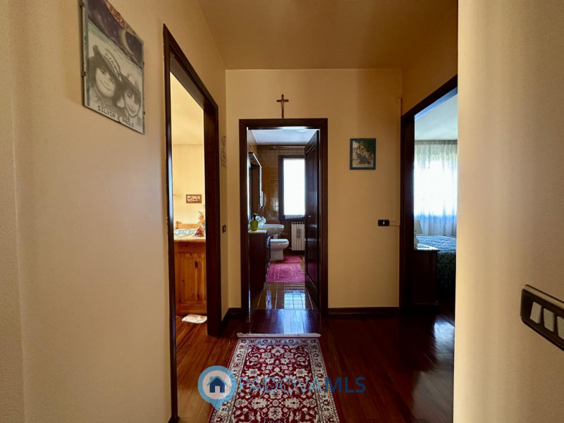 Immobile in esclusiva al Gruppo Padova MLS
MASERA' In centro paese, a due passi da tutti i serviz...