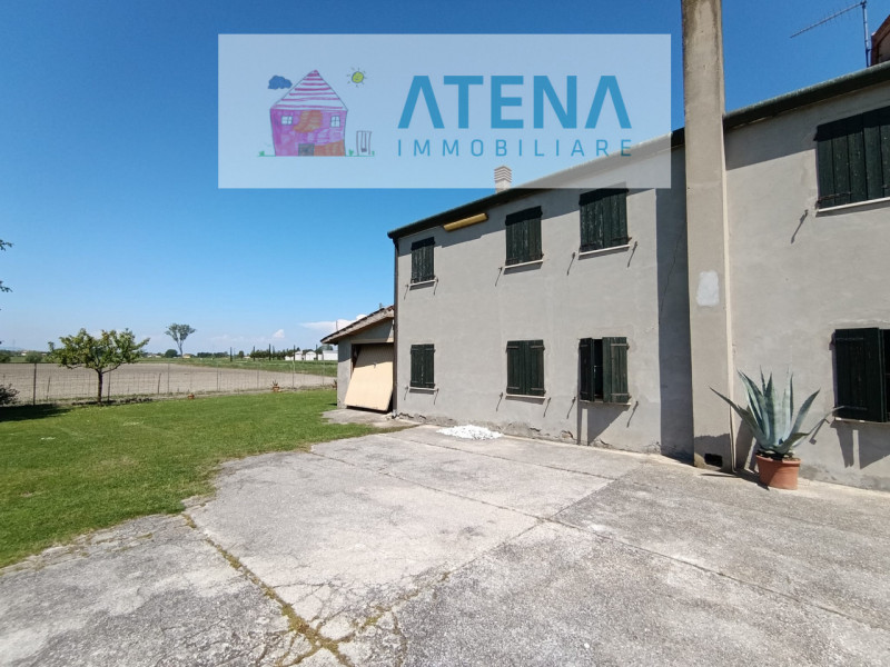 rif. 25658

BOVOLENTA – LOCALITÀ FOSSARAGNA

Villa unifamiliare con ampio giardino e vista aperta...