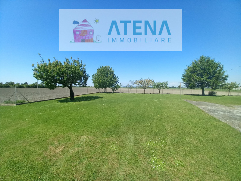 rif. 25658

BOVOLENTA – LOCALITÀ FOSSARAGNA

Villa unifamiliare con ampio giardino e vista aperta...