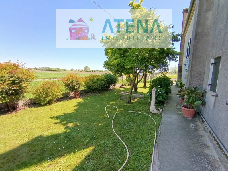 rif. 25658

BOVOLENTA – LOCALITÀ FOSSARAGNA

Villa unifamiliare con ampio giardino e vista aperta...