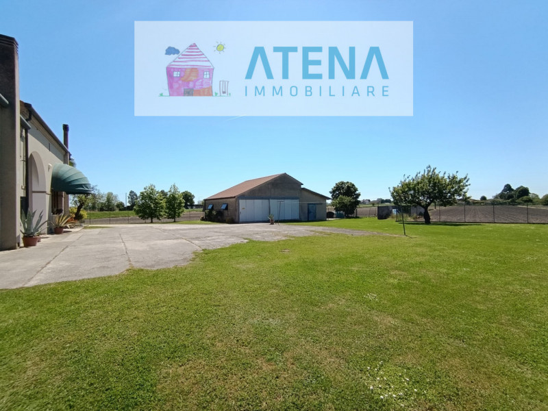 rif. 25658

BOVOLENTA – LOCALITÀ FOSSARAGNA

Villa unifamiliare con ampio giardino e vista aperta...