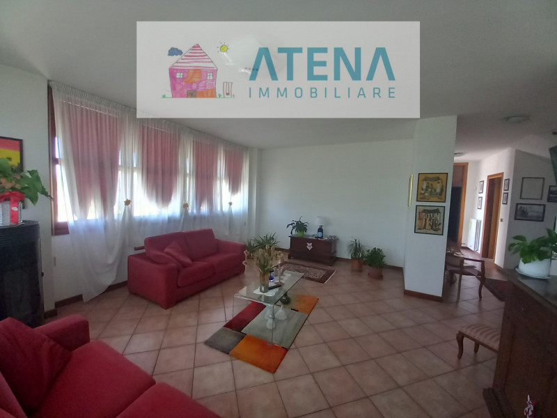 rif. 25658

BOVOLENTA – LOCALITÀ FOSSARAGNA

Villa unifamiliare con ampio giardino e vista aperta...