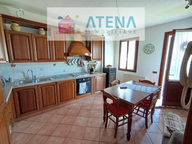 rif. 25658

BOVOLENTA – LOCALITÀ FOSSARAGNA

Villa unifamiliare con ampio giardino e vista aperta...