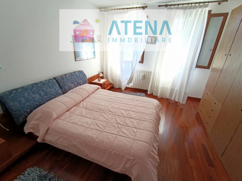 rif. 25658

BOVOLENTA – LOCALITÀ FOSSARAGNA

Villa unifamiliare con ampio giardino e vista aperta...