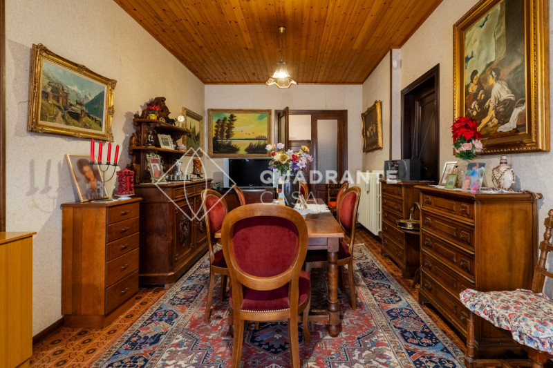 Nel comune di Pernumia, proponiamo in vendita esclusiva una villa unica. L’immobile si distingue ...