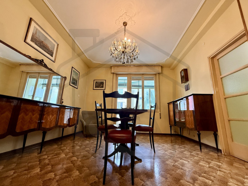 SACRA FAMIGLIA – Nel cuore di uno dei quartieri più ricercati e comodi di Padova, proponiamo un l...