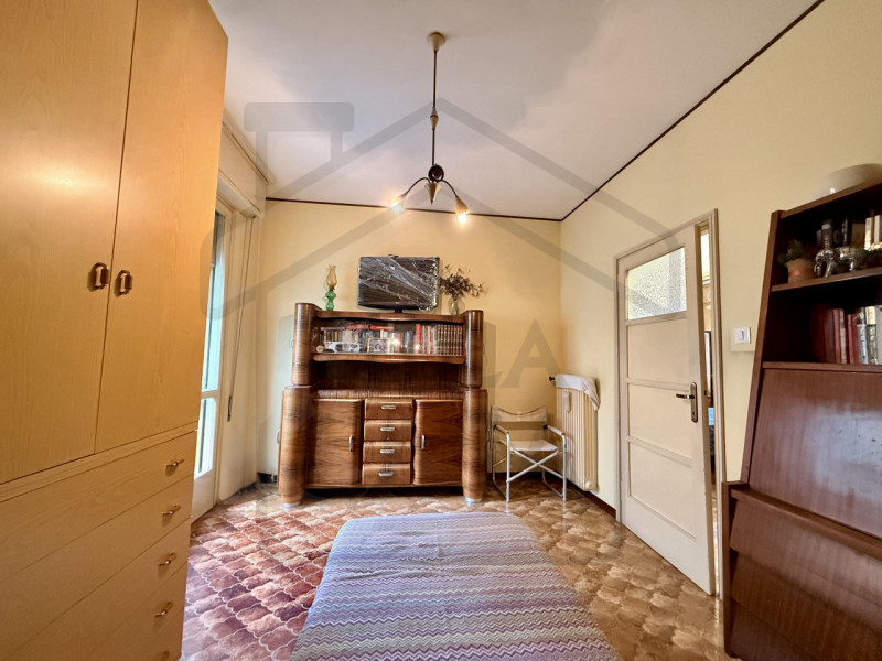 SACRA FAMIGLIA – Nel cuore di uno dei quartieri più ricercati e comodi di Padova, proponiamo un l...