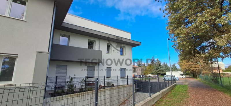 Scopri la tua nuova casa nel cuore della frazione Castelnovo, Comune di Isola Vicentina. Proponia...