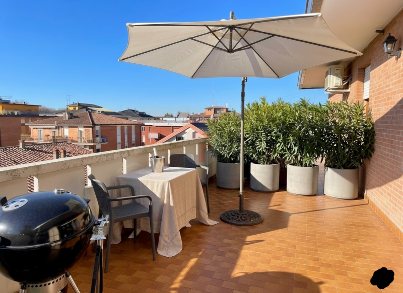 Nel cuore di Brusegana, nella ricercata zona Santo Stefano a Padova, proponiamo in vendita uno sp...