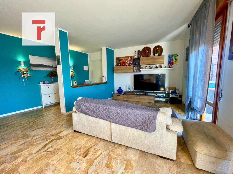 Nel cuore di Brusegana, zona Santo Stefano, appartamento al 4° e ultimo piano di una palazzina do...