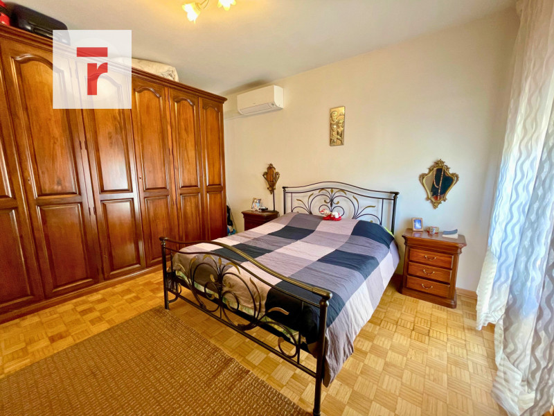 Nel cuore di Brusegana, zona Santo Stefano, appartamento al 4° e ultimo piano di una palazzina do...