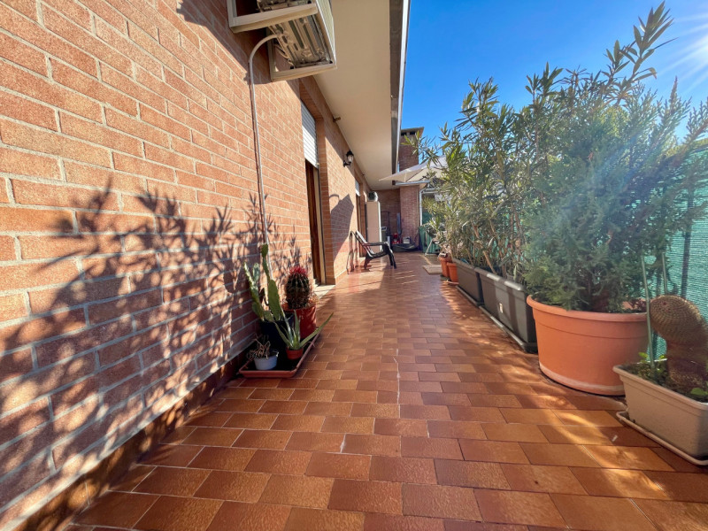 Nel cuore di Brusegana, nella ricercata zona Santo Stefano a Padova, proponiamo in vendita uno sp...