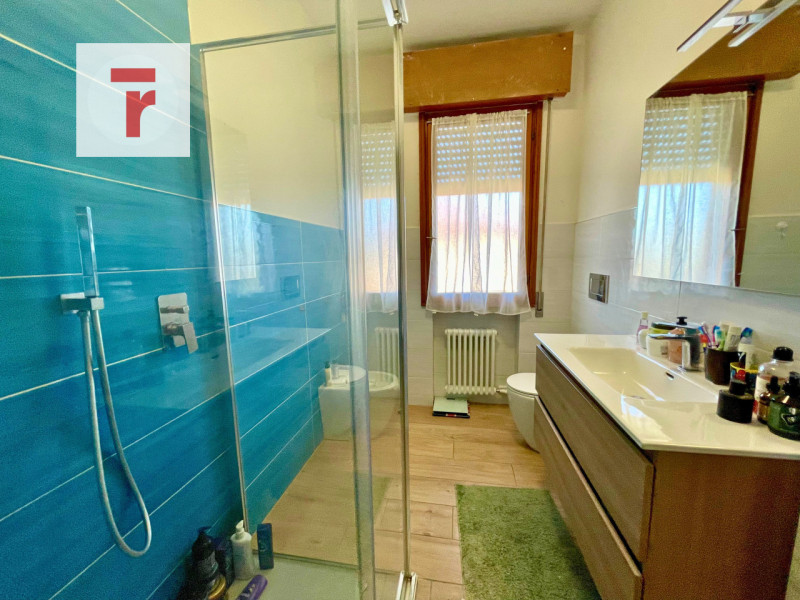 Nel cuore di Brusegana, zona Santo Stefano, appartamento al 4° e ultimo piano di una palazzina do...