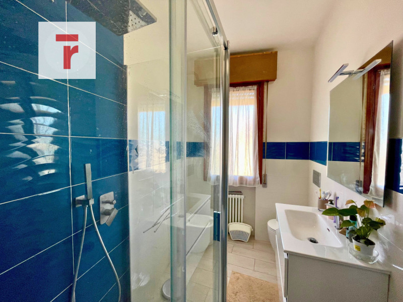 Nel cuore di Brusegana, zona Santo Stefano, appartamento al 4° e ultimo piano di una palazzina do...