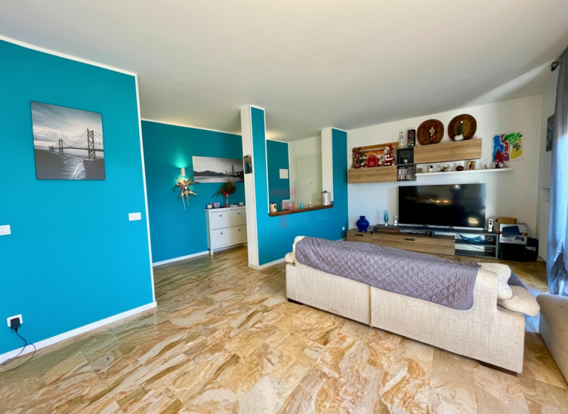 Nel cuore di Brusegana, nella ricercata zona Santo Stefano a Padova, proponiamo in vendita uno sp...