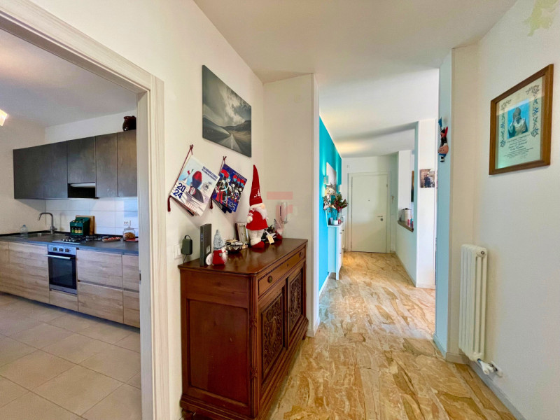 Nel cuore di Brusegana, nella ricercata zona Santo Stefano a Padova, proponiamo in vendita uno sp...