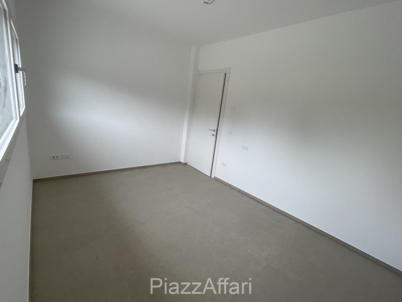 RIF. CAMP22

Proponiamo in vendita nel Comune di Campolongo Maggiore, in zona centrale a circa 40...