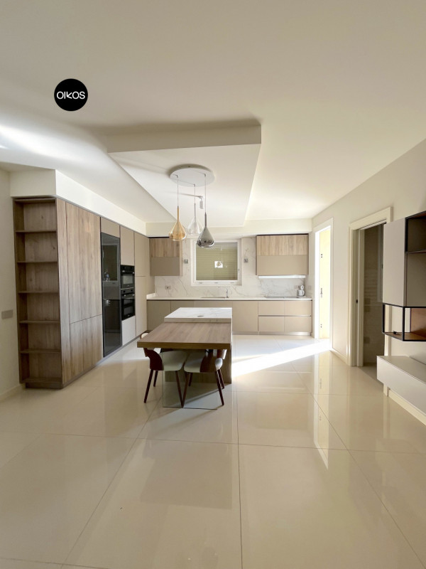 Legnaro (PD) - Proponiamo villa unifamiliare di recente costruzione, dalle finiture raffinate e s...