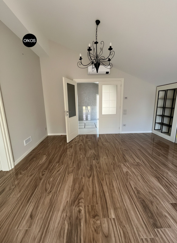 Legnaro (PD) - Proponiamo villa unifamiliare di recente costruzione, dalle finiture raffinate e s...