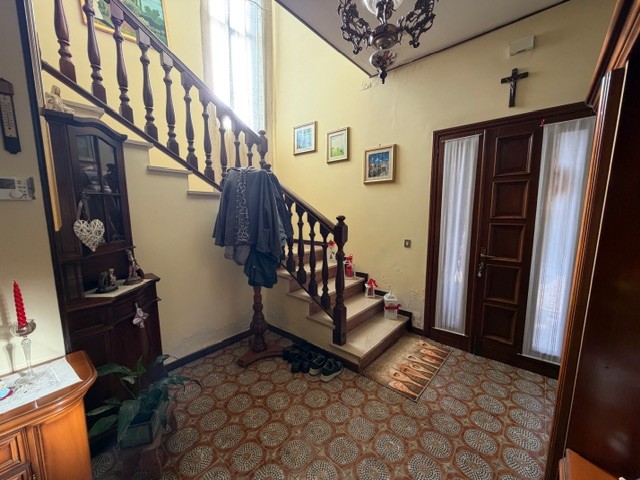 VIGODARZERE: CLASSE ENERGETICA G EPgl,nren 315,68 KWh/mq anno
Proponiamo porzione di casa accosta...