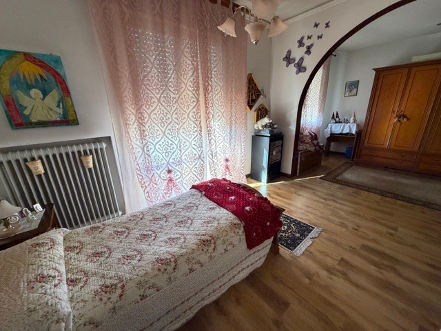 VIGODARZERE: CLASSE ENERGETICA G EPgl,nren 315,68 KWh/mq anno
Proponiamo porzione di casa accosta...