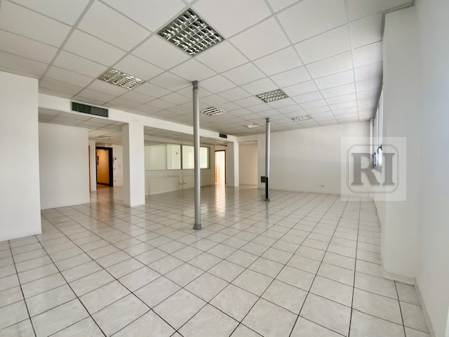 In affitto a Padova Z.i. , nella rinomata zona industriale di Padova (Padova Z.I.), proponiamo un...