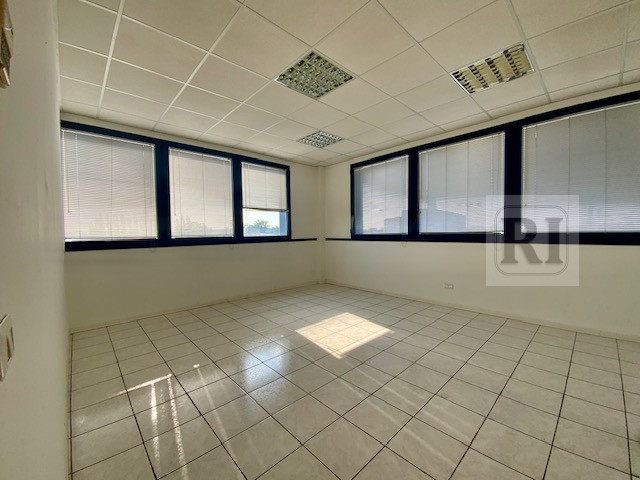 In affitto a Padova Z.i. , nella rinomata zona industriale di Padova (Padova Z.I.), proponiamo un...