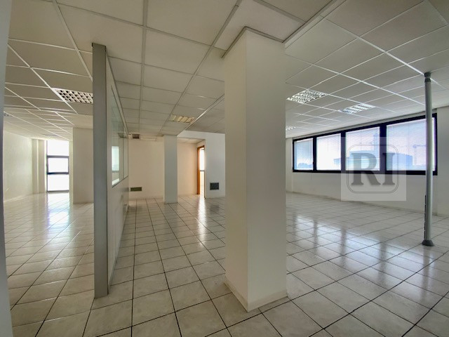 In affitto a Padova Z.i. , nella rinomata zona industriale di Padova (Padova Z.I.), proponiamo un...