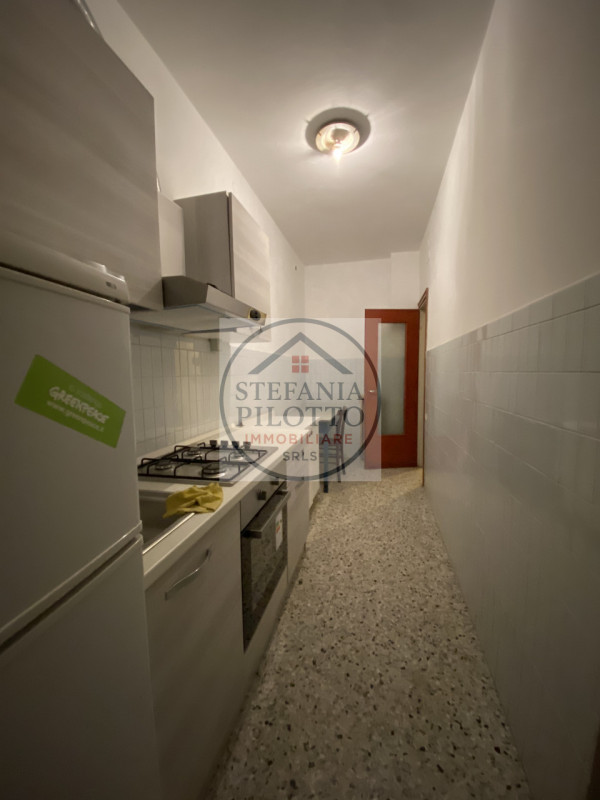 Ghetto- Stefania Pilotto Immobiliare propone in affitto posto letto in appartamento condiviso. l'...