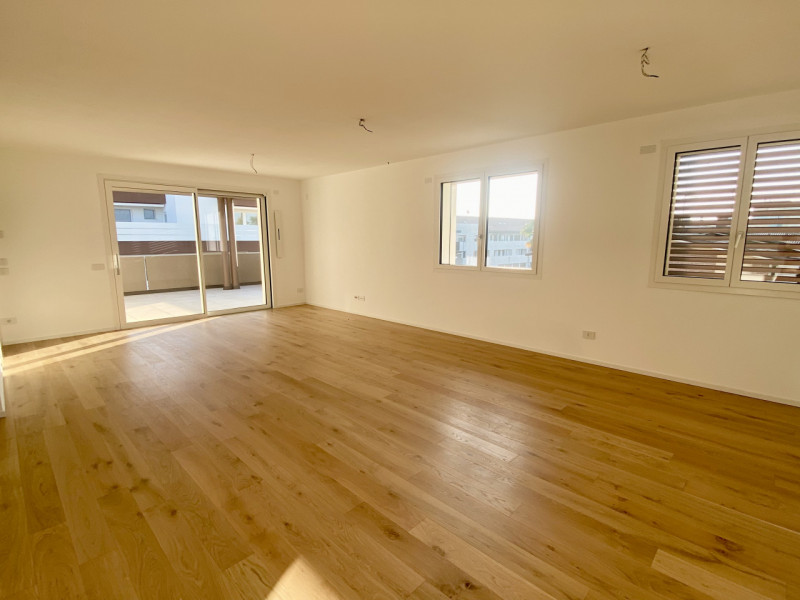 Castelfranco V.to: proponiamo alla vendita un attico di nuova realizzazione, in pronta consegna.
...