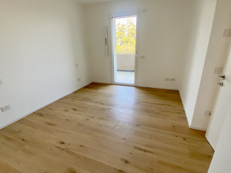 Castelfranco V.to: proponiamo alla vendita un attico di nuova realizzazione, in pronta consegna.
...